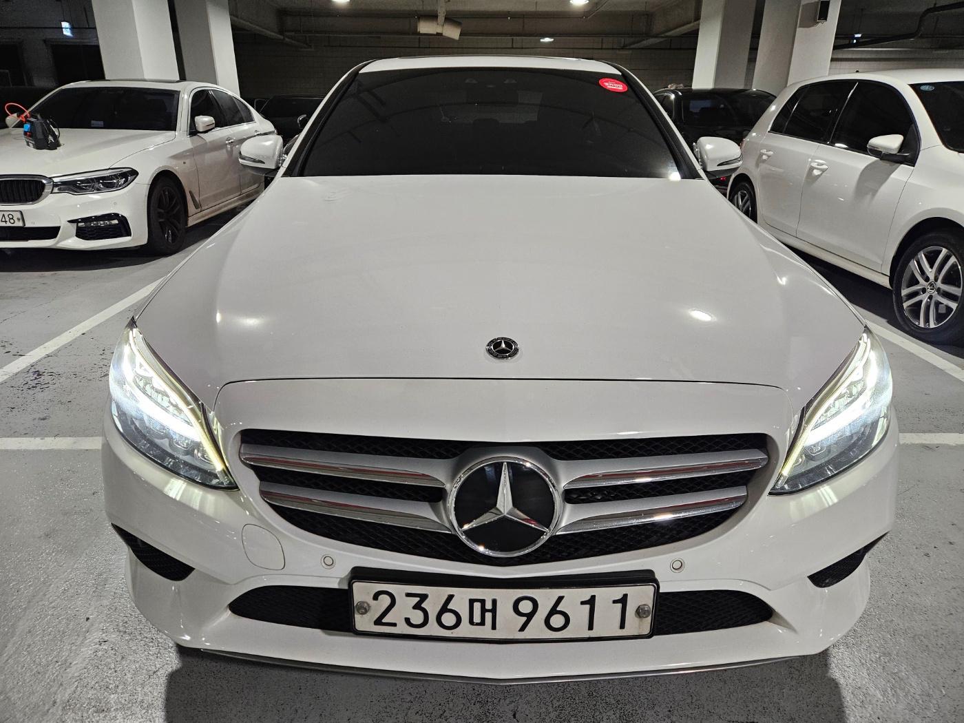 Mercedes-Benz C220